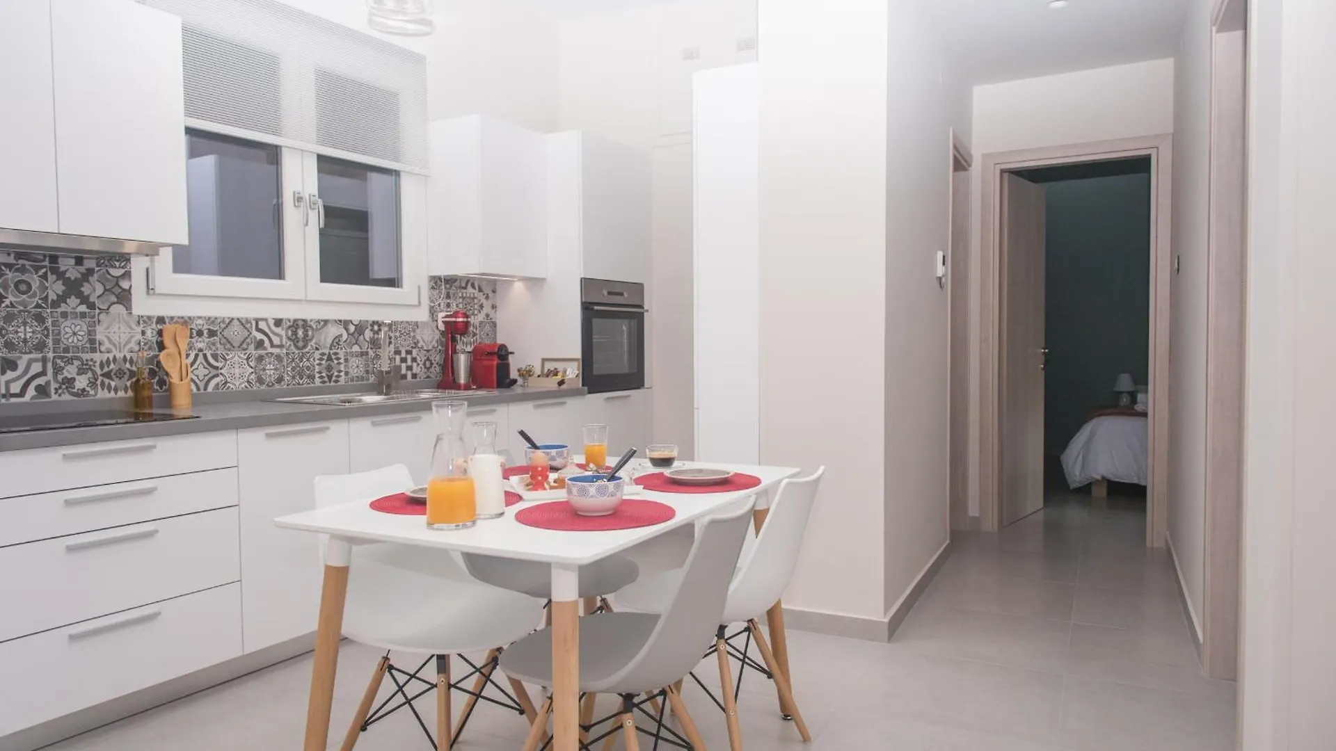 Comfy & Modern Apartment In The Heart Of Heraklion 0*, Iraklio