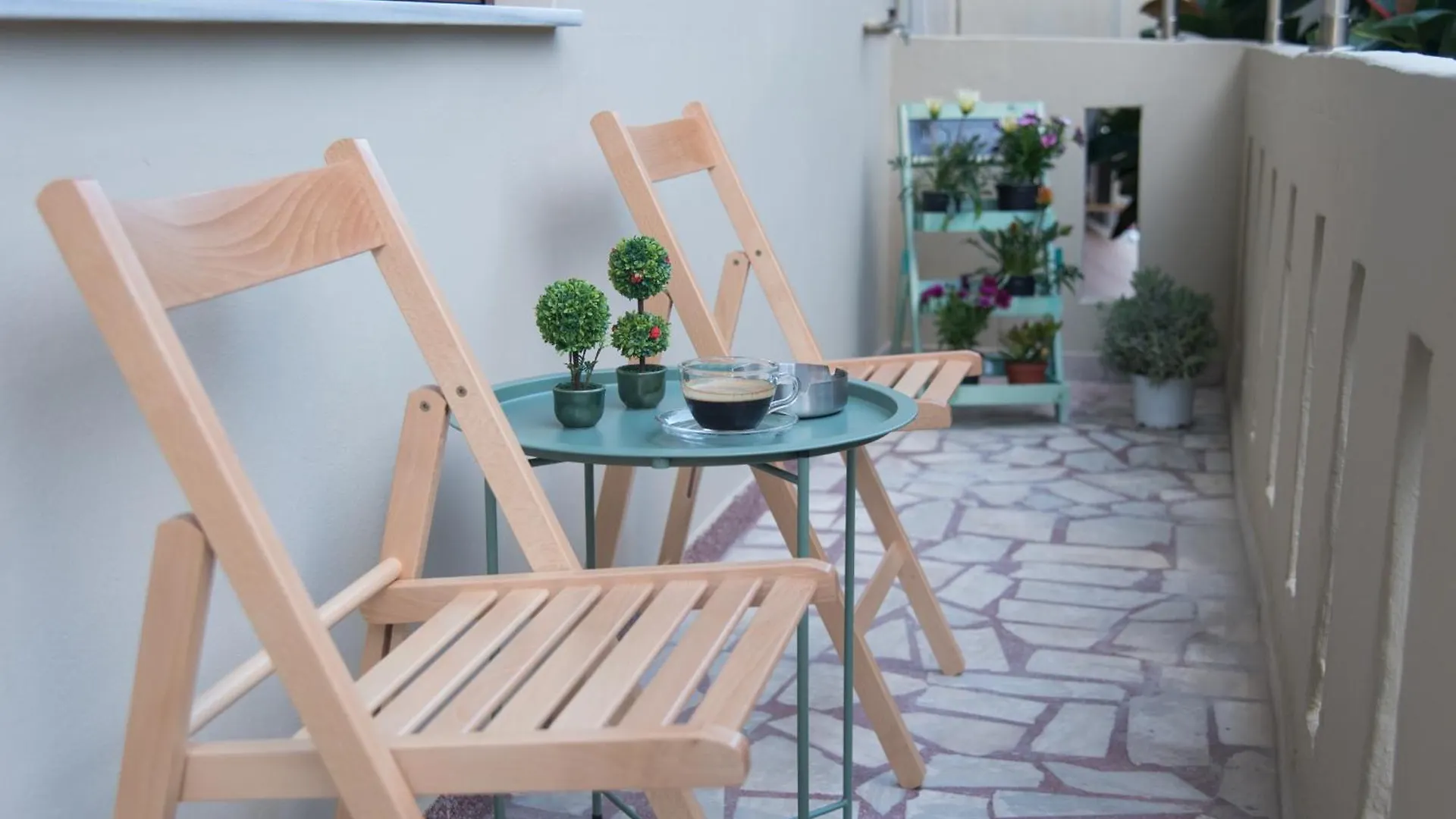 Comfy & Modern Apartment In The Heart Of Heraklion Griechenland